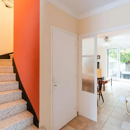 Villa Pavillon Climatise A 400m De La Avec Espace Exterieur Et Parking - Fr-1-409-206 Fleury (Aude)